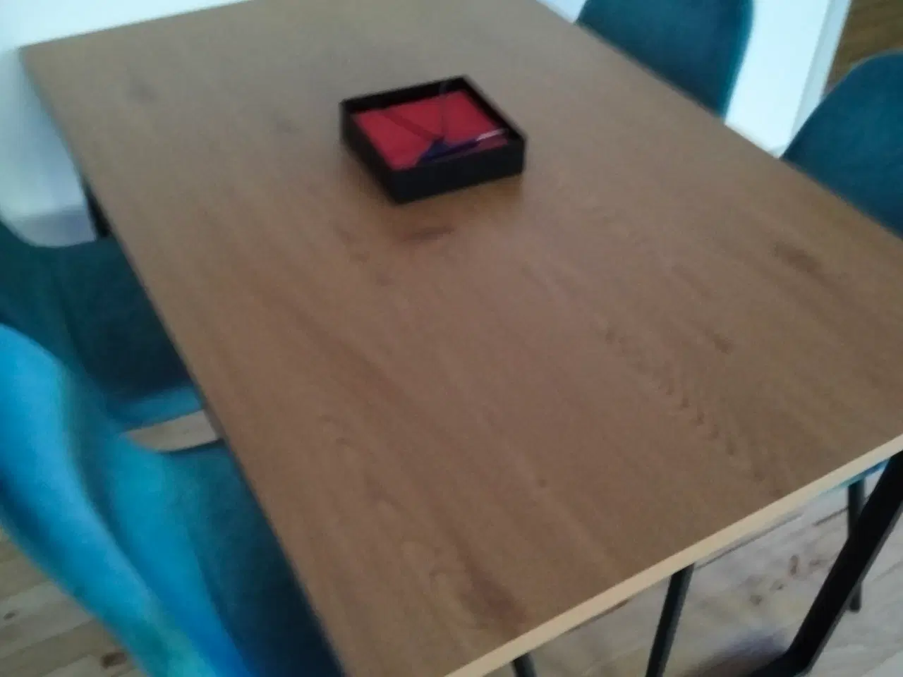 Billede 1 - Spisebord 