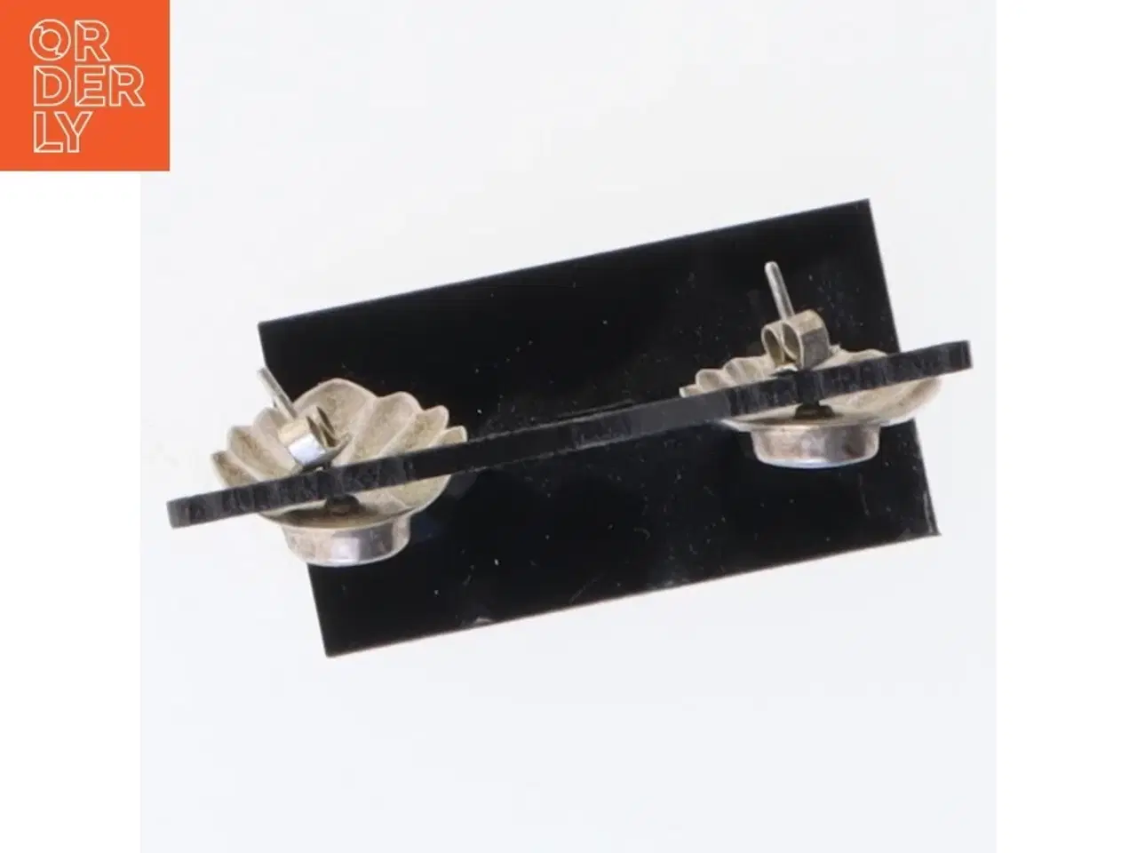 Billede 3 - Øreringe med bladmotiv (str. 4x1,7 cm)