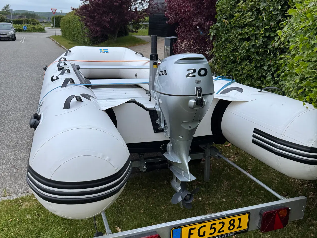 Billede 5 - Lækker stor gummibåd med 20 HK motor og trailer