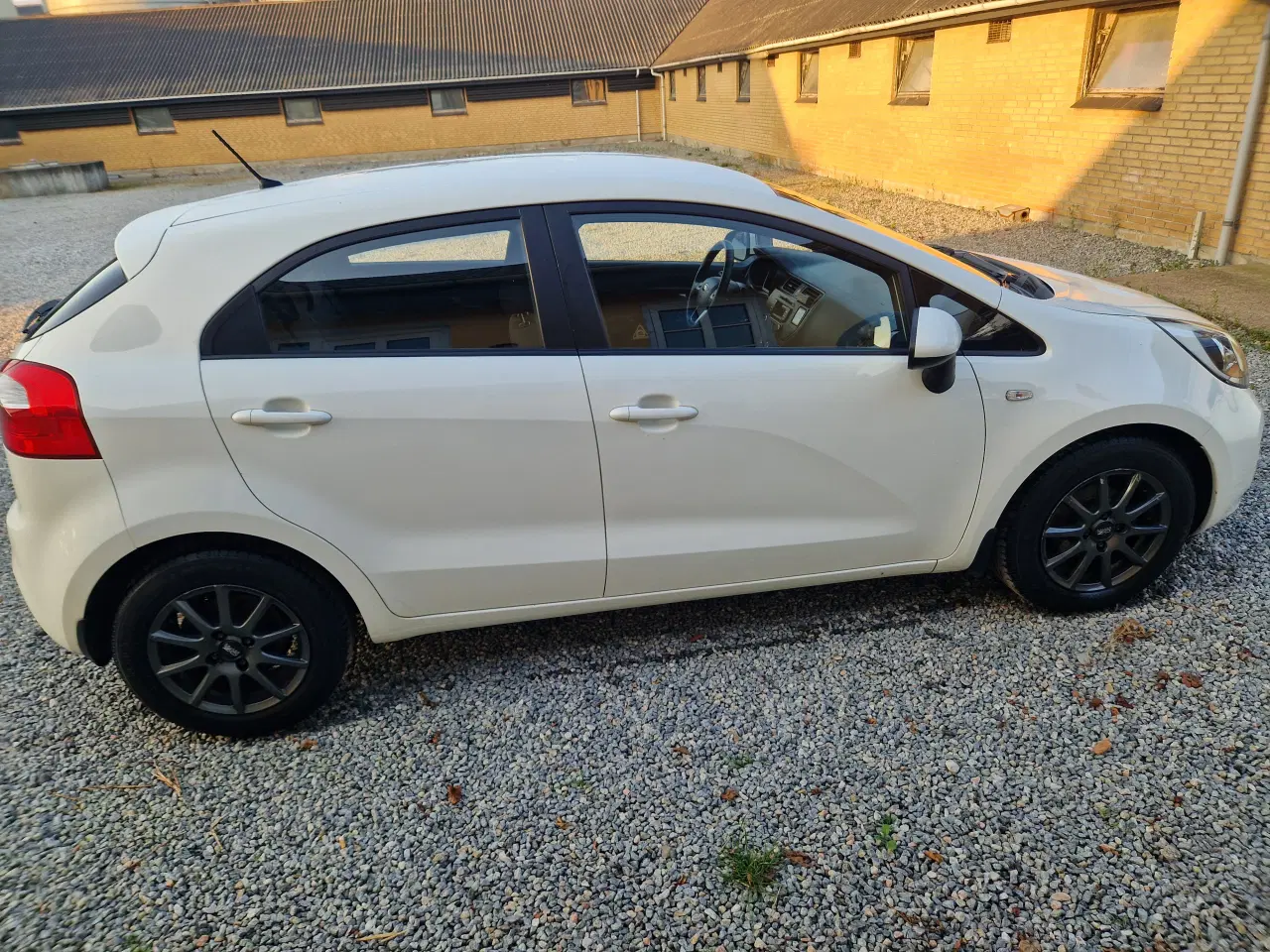 Billede 4 - KIA RIO 1.2 benzin