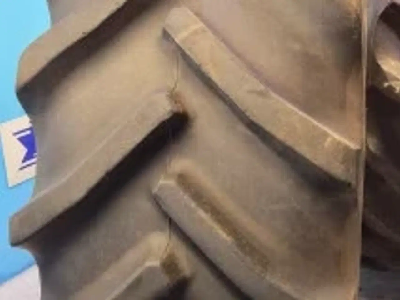 Billede 15 - 32"   650/70R32  SÆT