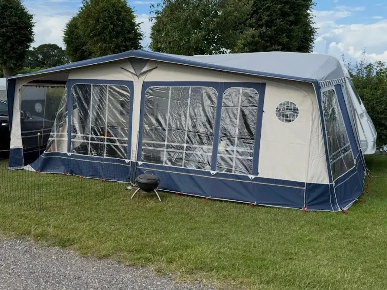 Billede 5 - Familievogn med køjer, fortelt og cykelholdere