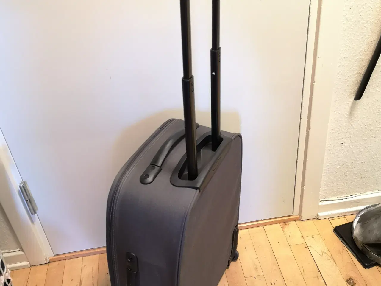 Billede 4 - it luggage  250 kr   20x40x53