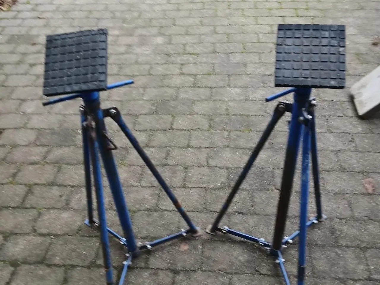 Billede 1 - støtter til båd 