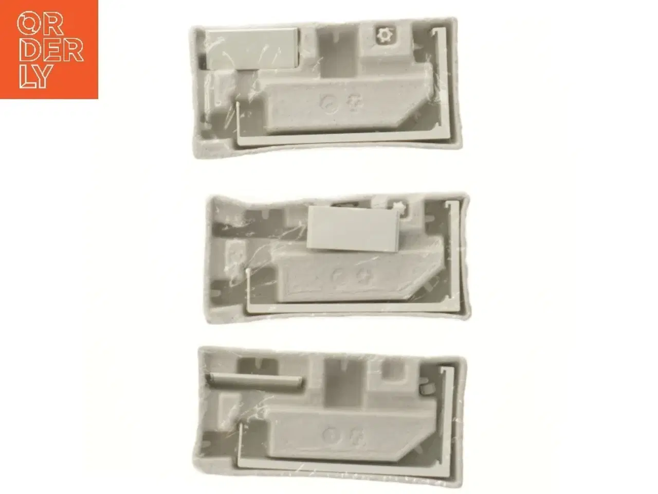 Billede 2 - IKEA VIDGA beslag til gardiner, 3 stykker fra IKEA (str. 3 stk 12 cm)
