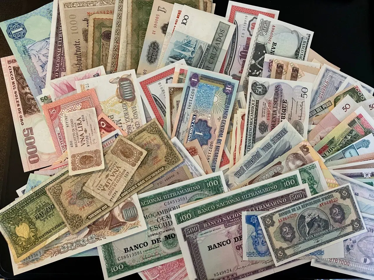 Billede 1 - 100 stk blandede udenlandske sedler