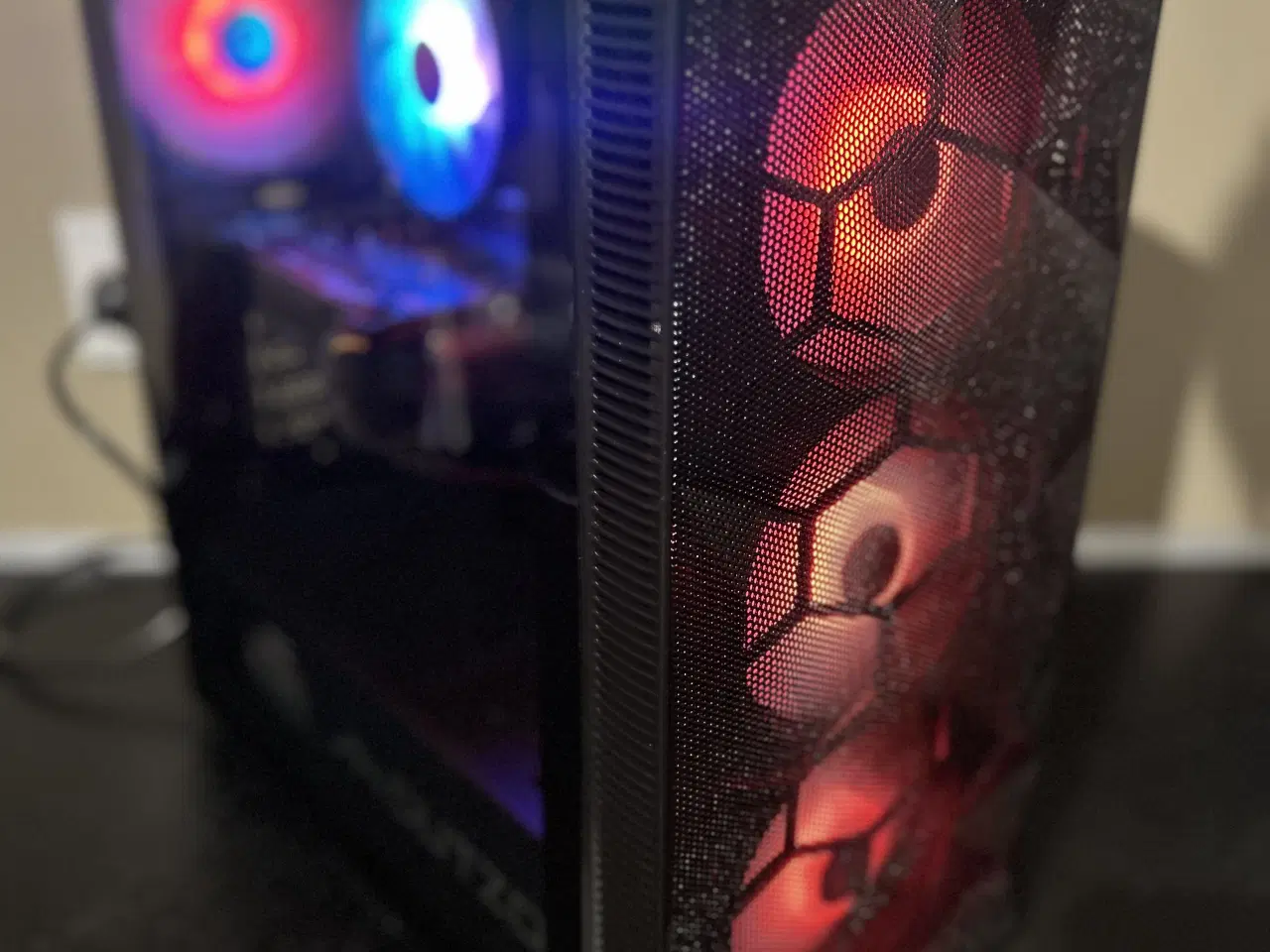 Billede 2 - 💻 i5-8400 / GTX 1660 – Nyrenoveret Gamer-PC – Kla