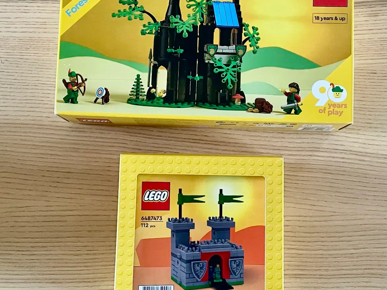 Billede 1 - Lego Forest Hideout og Castle  plomberet æsker