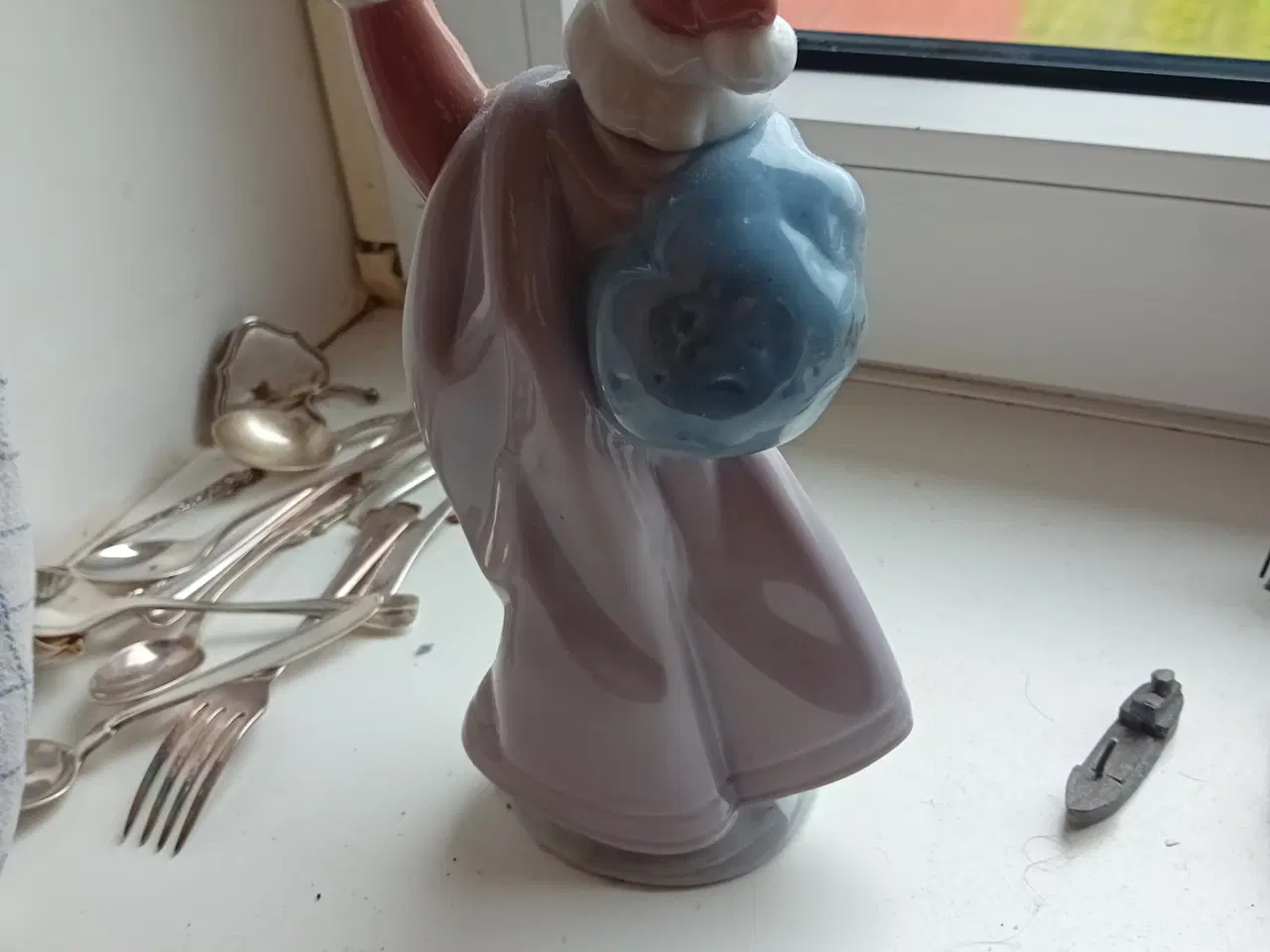 Billede 2 - Spansk håndlavet Lladro julemand i porcelæn.