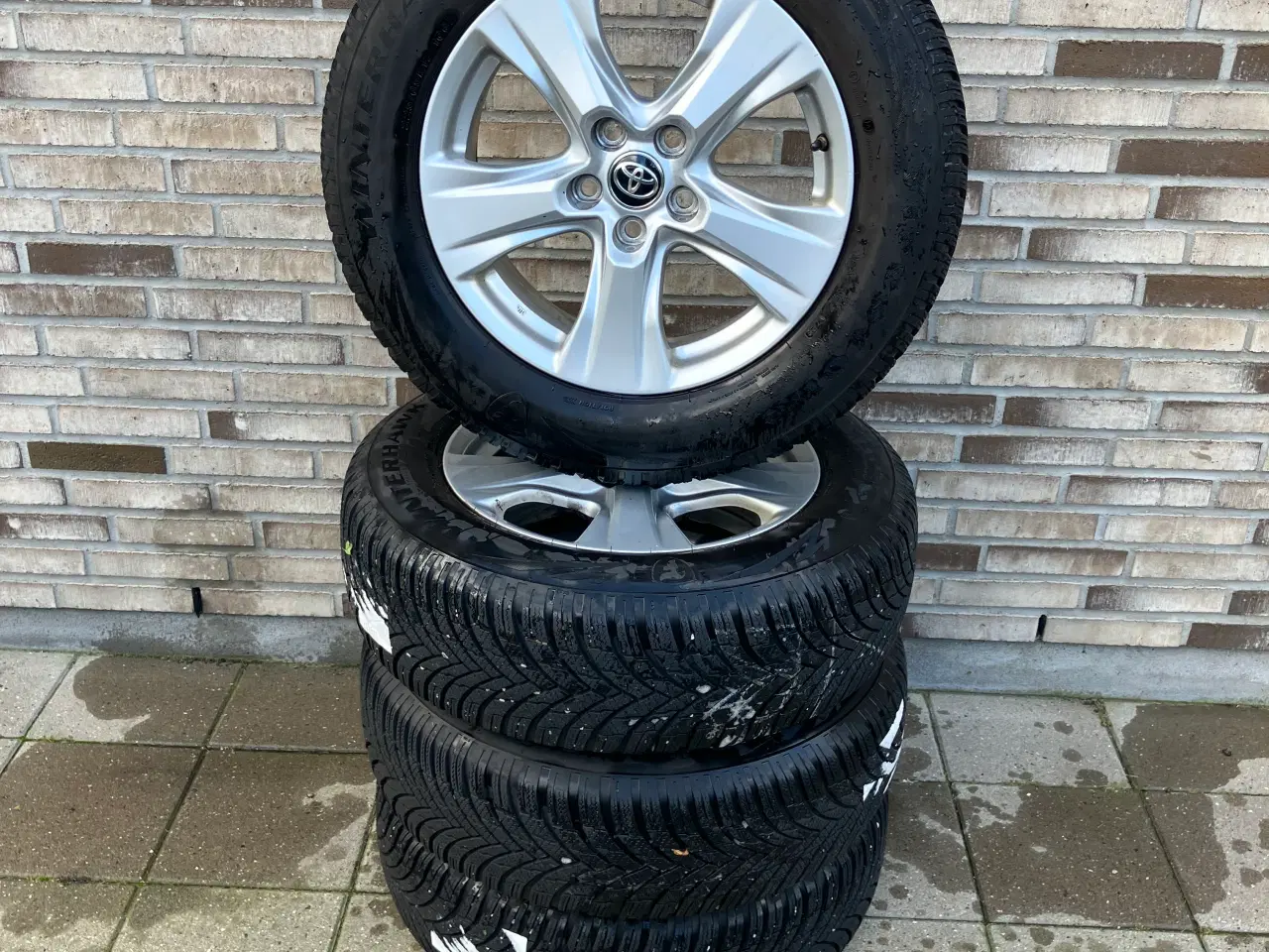 Billede 1 - Rav4 Alufælge med Vinterdæk 225/65R17