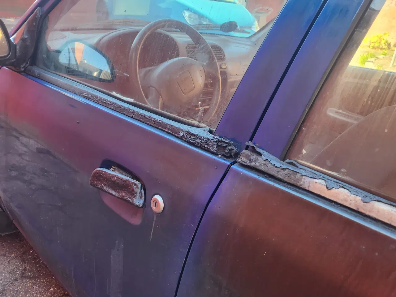 Billede 10 - Brandskadet over 1 år til syn. Sælges for skrot pr