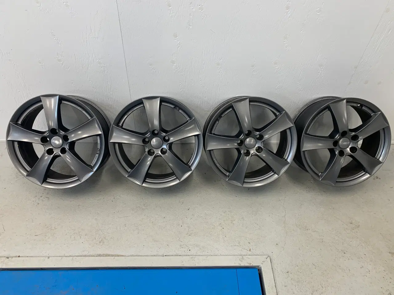 Billede 2 - Ford Alufælge 17"