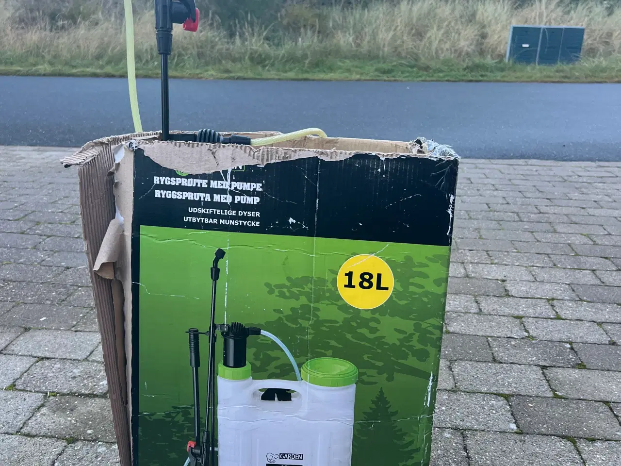 Billede 1 - Rygsprøjte med pumpe