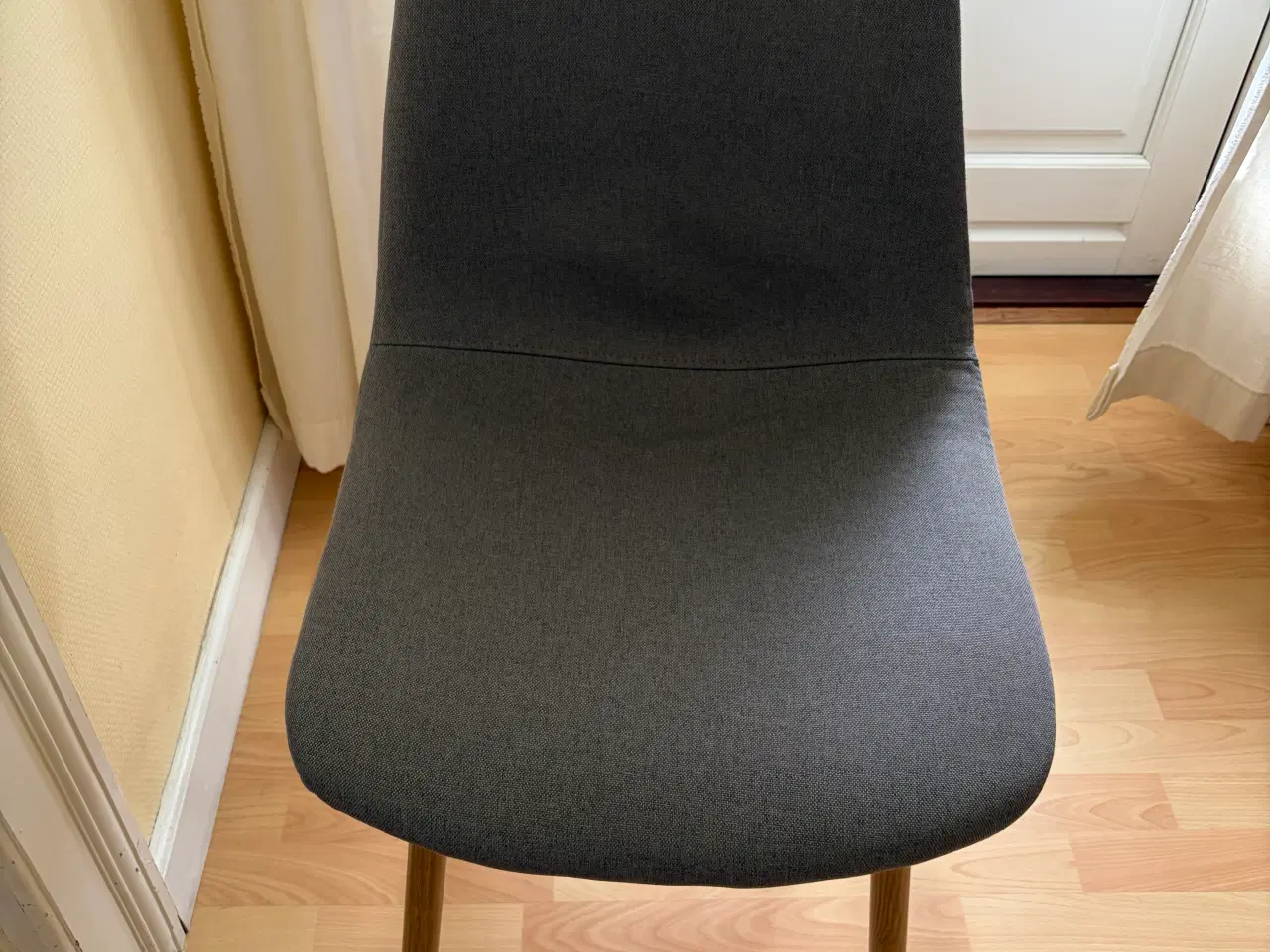 Billede 1 - Fire Jonstrup spisebordsstole sælges