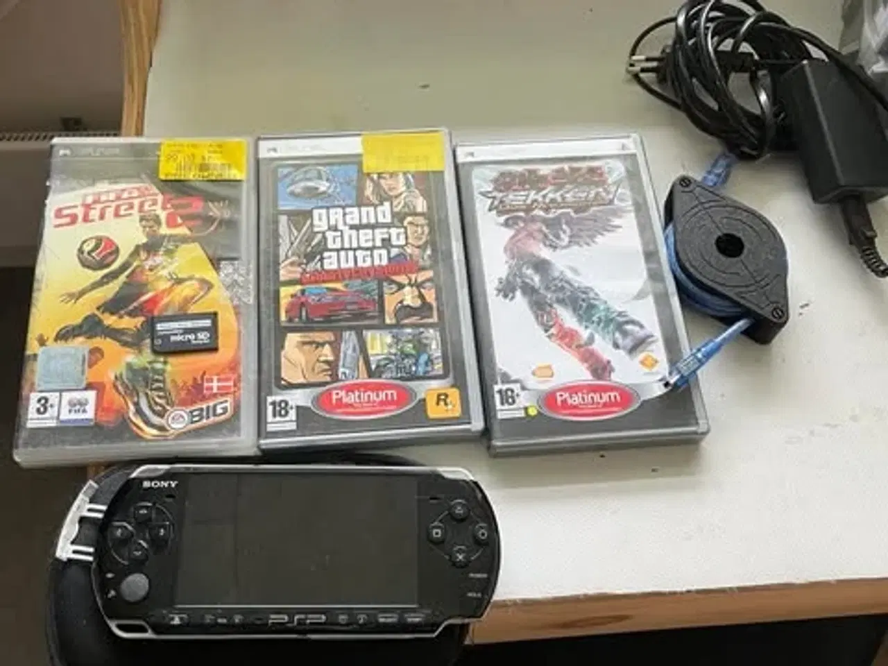 Billede 1 - PSP 3004 med spil og kort