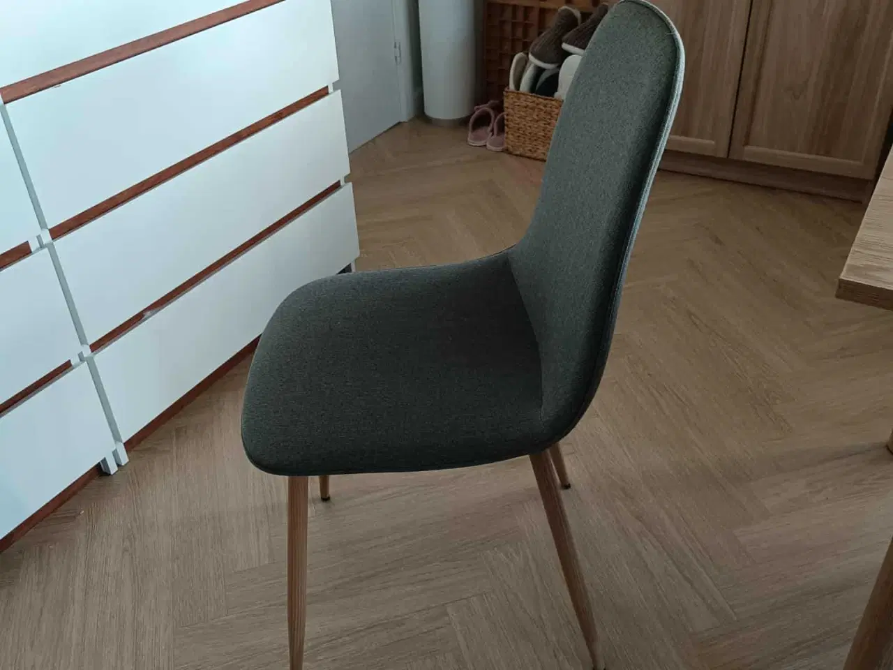 Billede 2 - Flotte olivengrønne spisebordsstole, som nye! 
