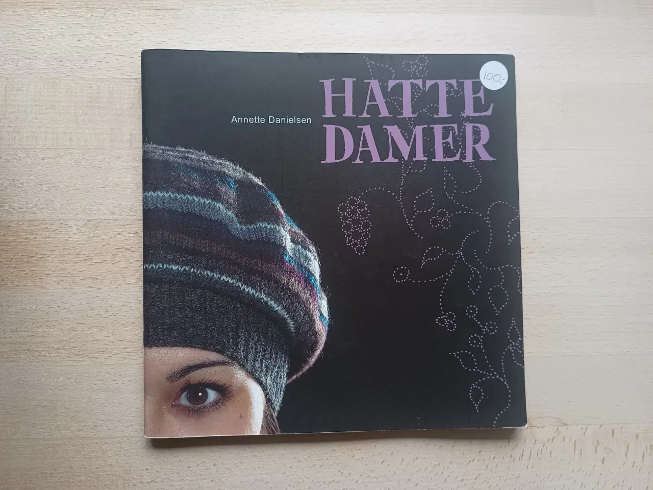 Billede 1 - Hattedamer: Annette Danielsen