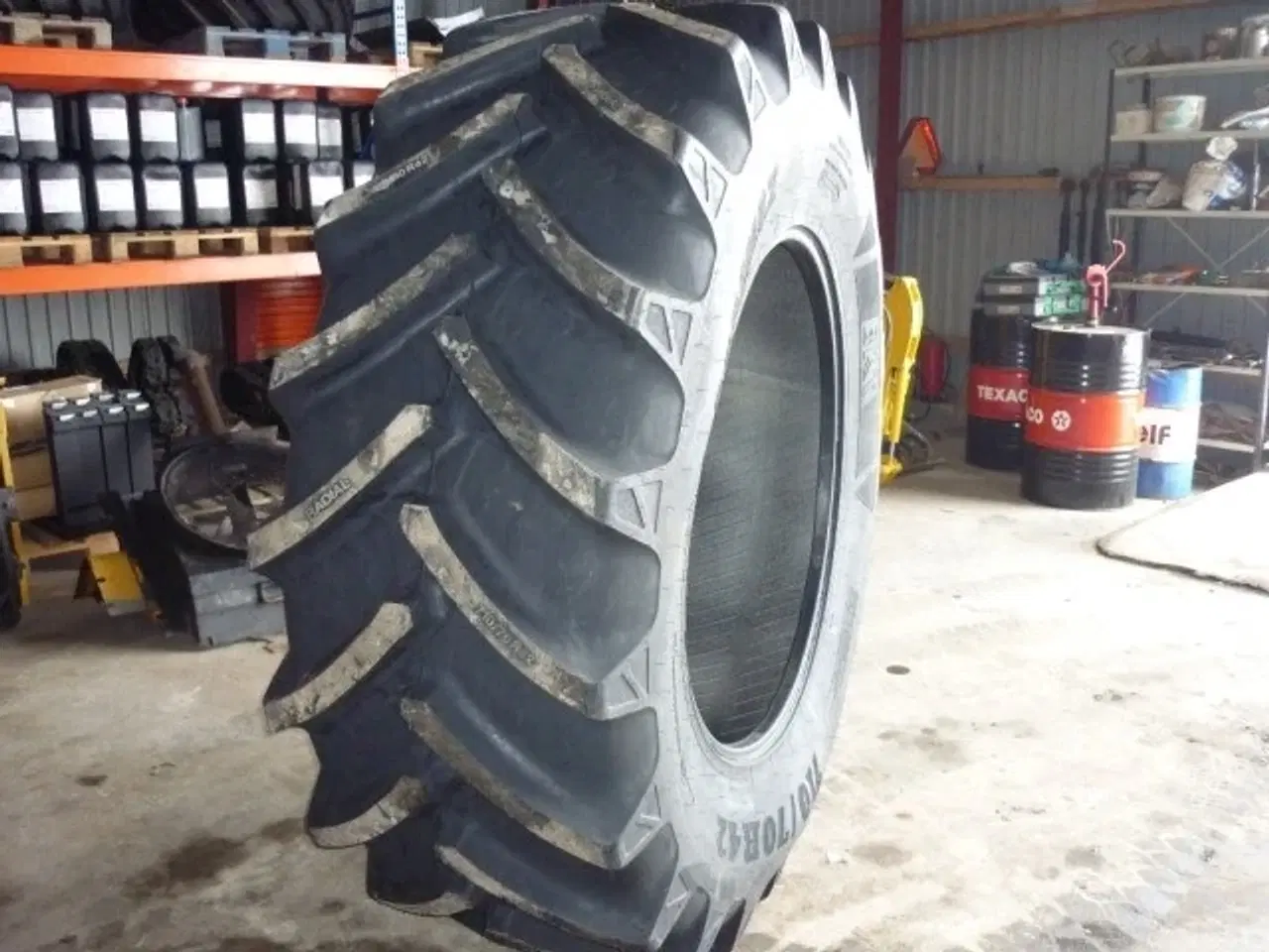 Billede 2 - BKT 710/70R42
