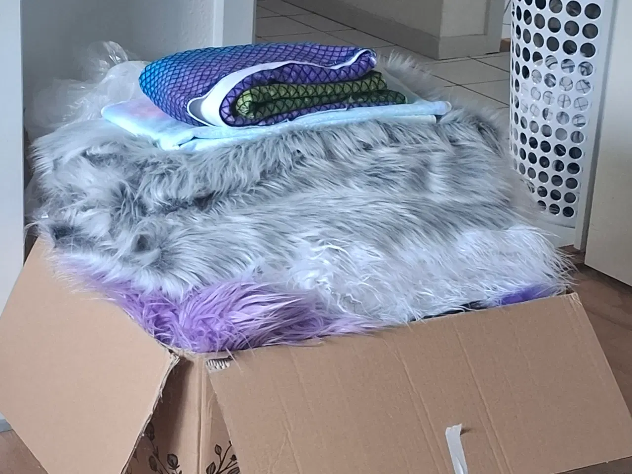 Billede 2 - Stof til Furry dragter