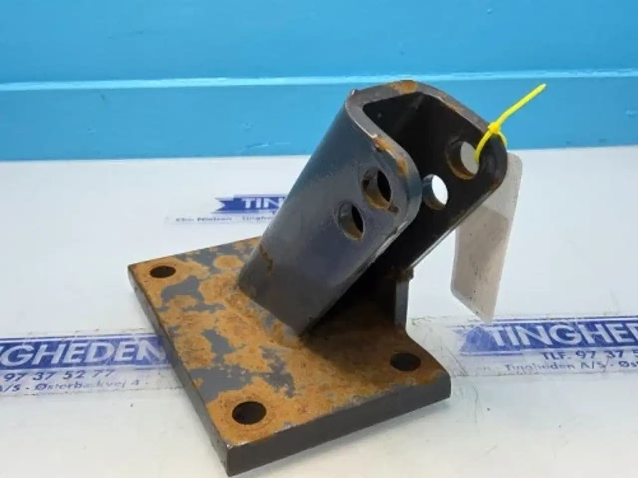 Billede 3 - Ford 6600 Beslag R. E8NNE553AA