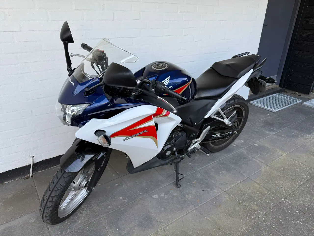 Billede 1 - Honda CBR 250R