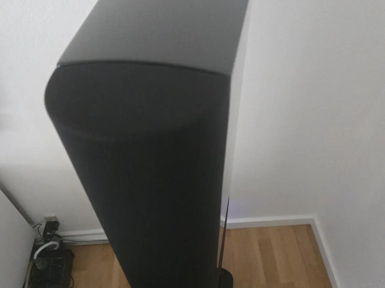 Billede 4 - GoldenEar Triton one-r simi aktive højttalere