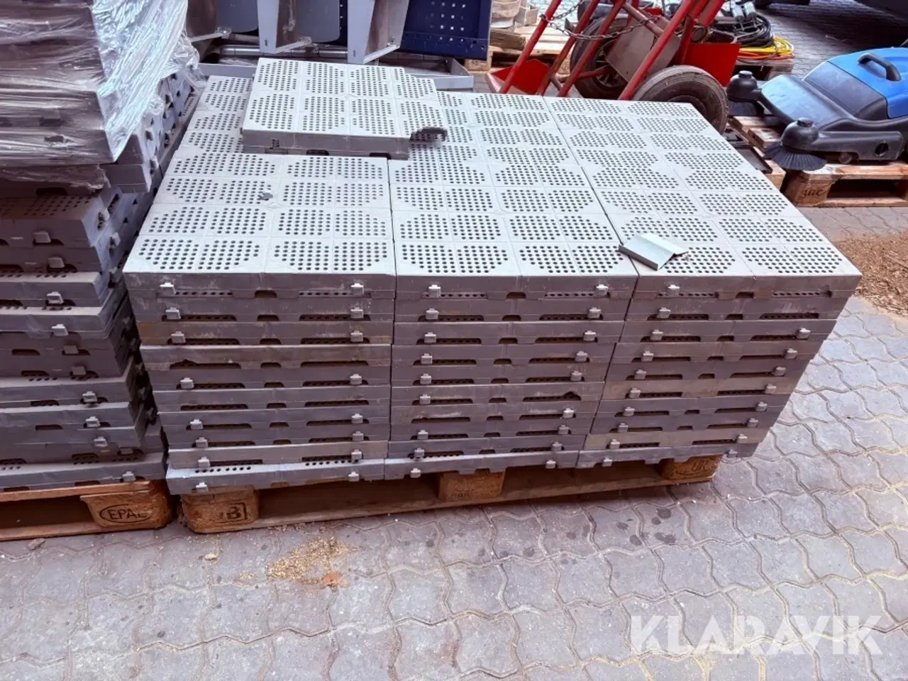 Billede 8 - Plast gulv Thermoplast 190 styk a 40x40cm