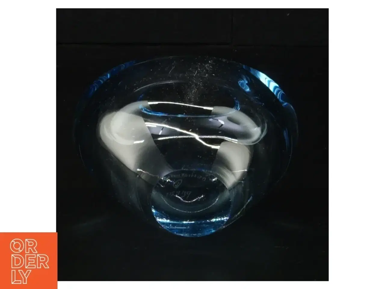 Billede 2 - Holmegaard hjertevase i blåt glas (str. 10 x 9 x 7 cm)