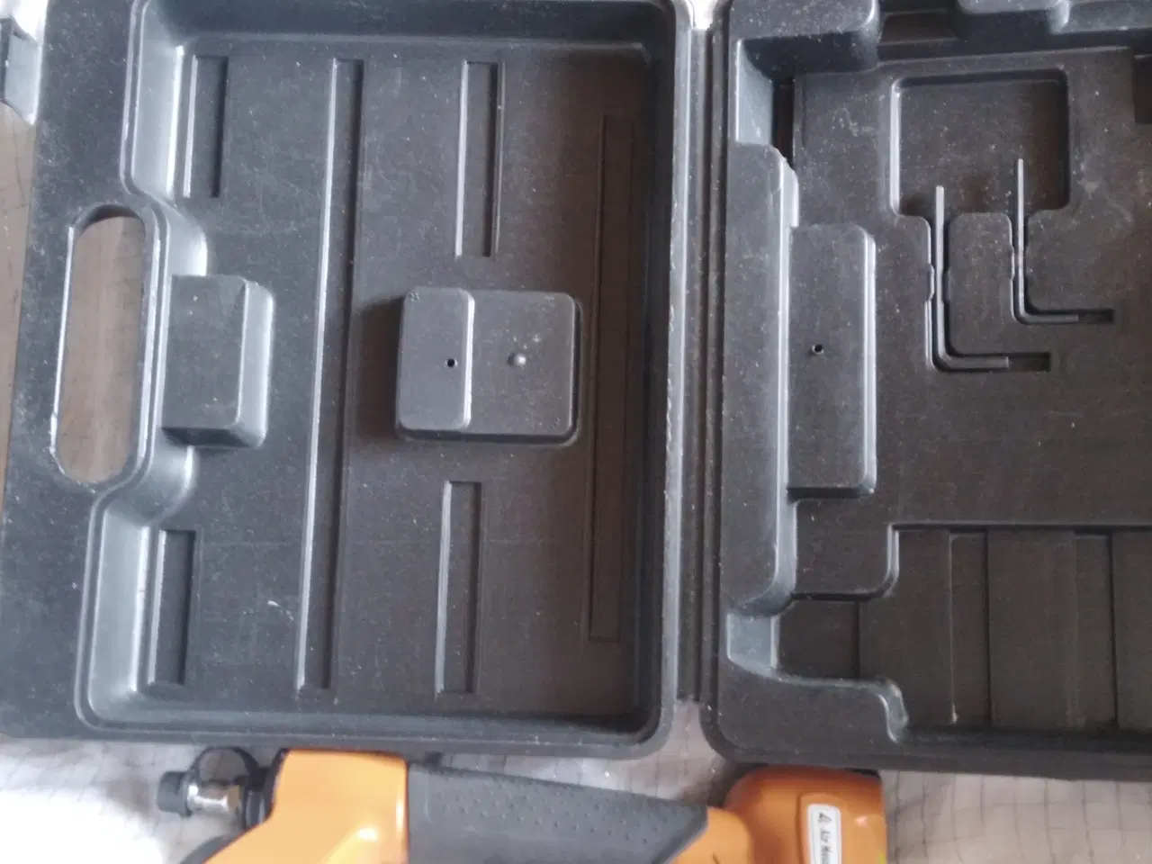 Billede 6 - Hæftepistol til trykluft med kuffert