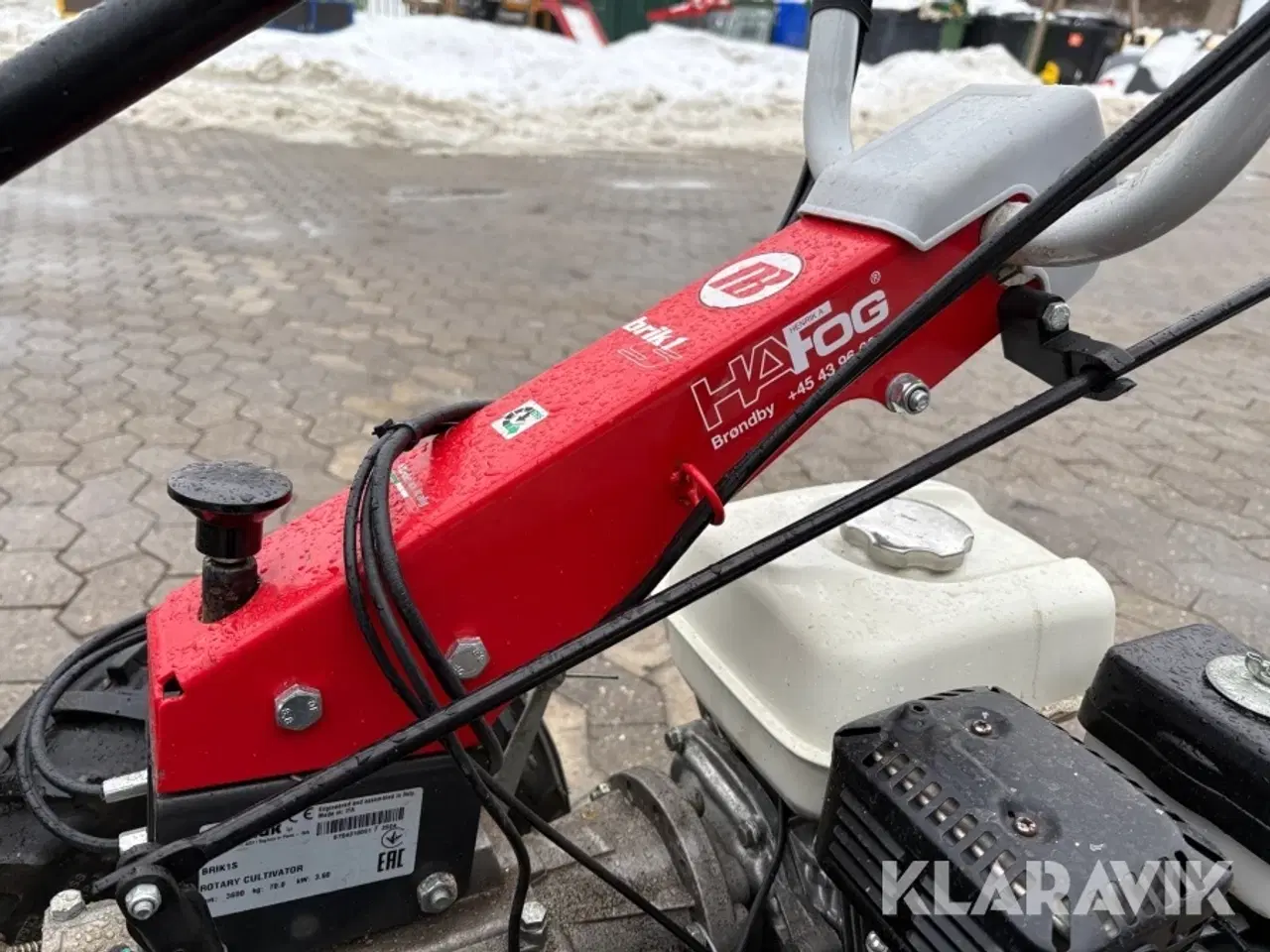 Billede 12 - Fejemaskine og redskabsbærer Emak BRIK1S med fræser