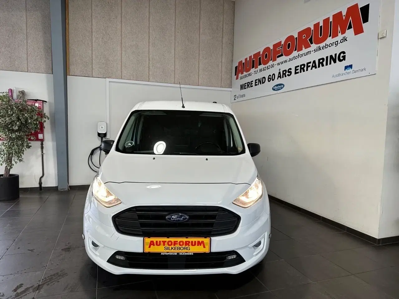 Billede 2 - Ford Transit Connect 1,5 TDCi 100 Trend kort