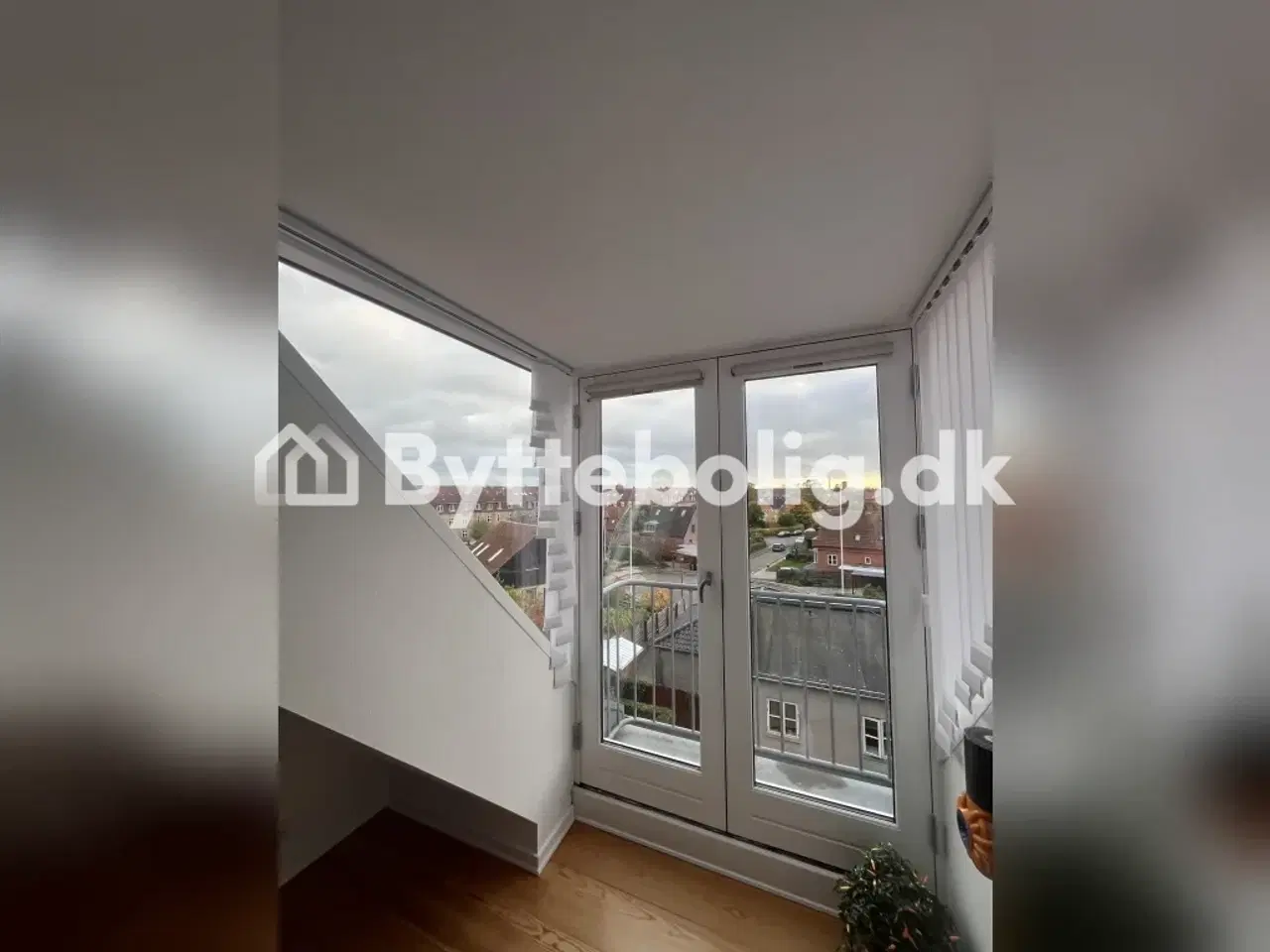 Billede 1 - 🌿 BYTTE: Dejlig, nyrenoveret 4-værelses lejlighed i Valby