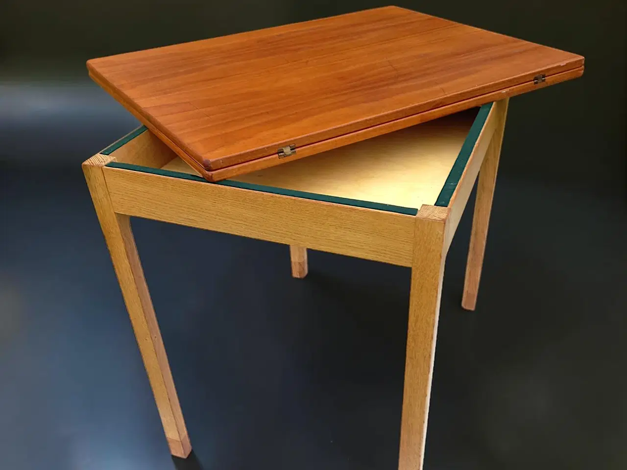 Billede 1 - Multifunktionsbord i teak/eg – foldbart