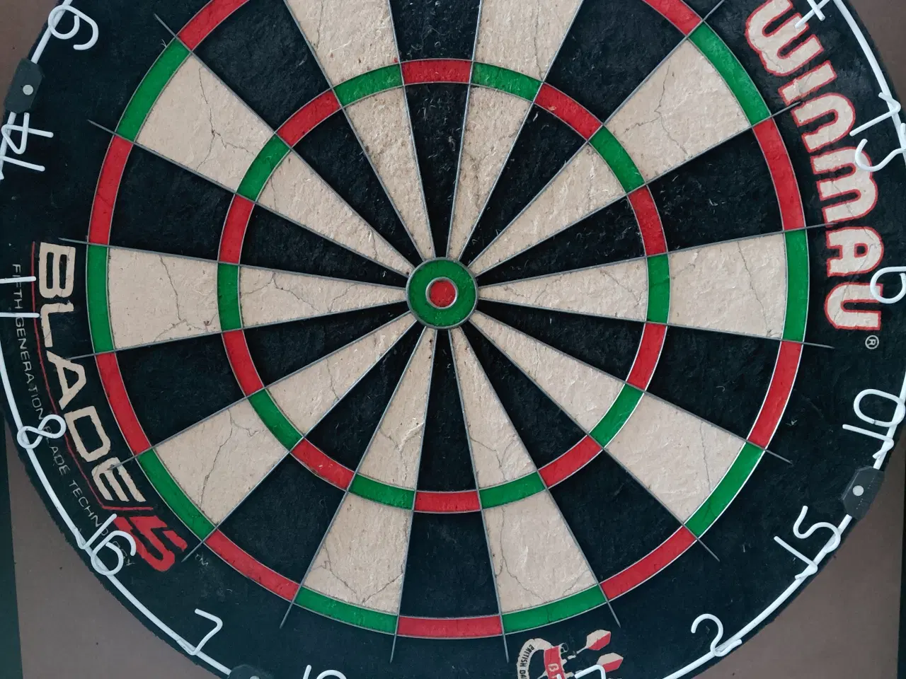 Billede 2 - Dartskive m/skab