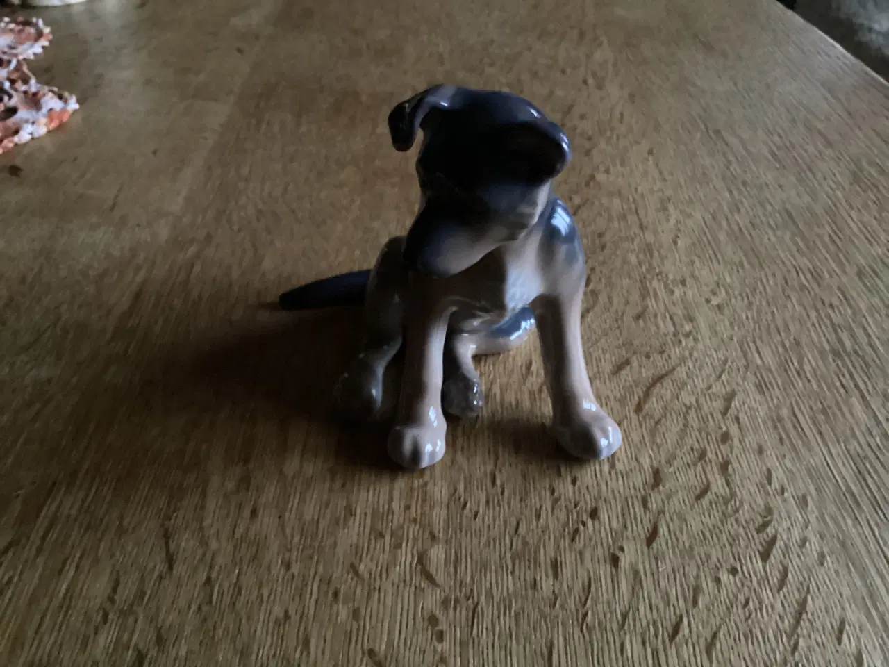 Billede 3 - Kgl Chefer Hvalp nr 6835 pris 725,00 kr