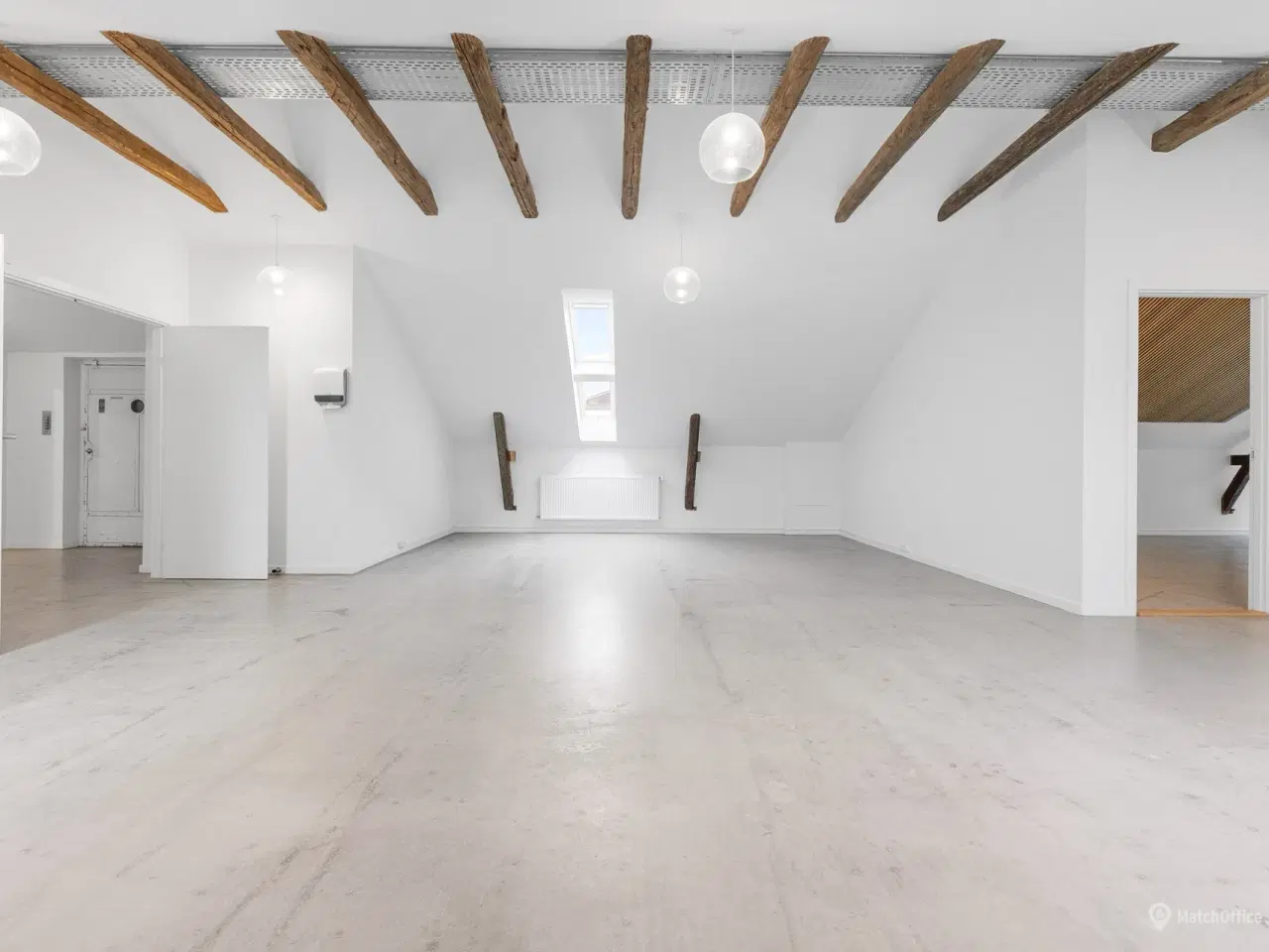 Billede 7 - Attraktiv introleje på kun kr. 1.100 pr. m² - Flot og indbydende storrumskontor