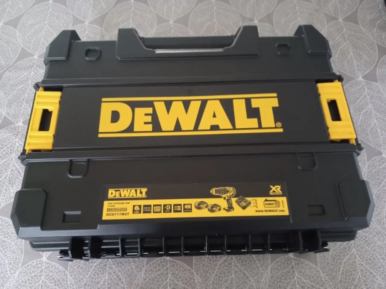 Billede 1 - DEWALT SKRUEMASKINE, DCD777M2T, opladelig!