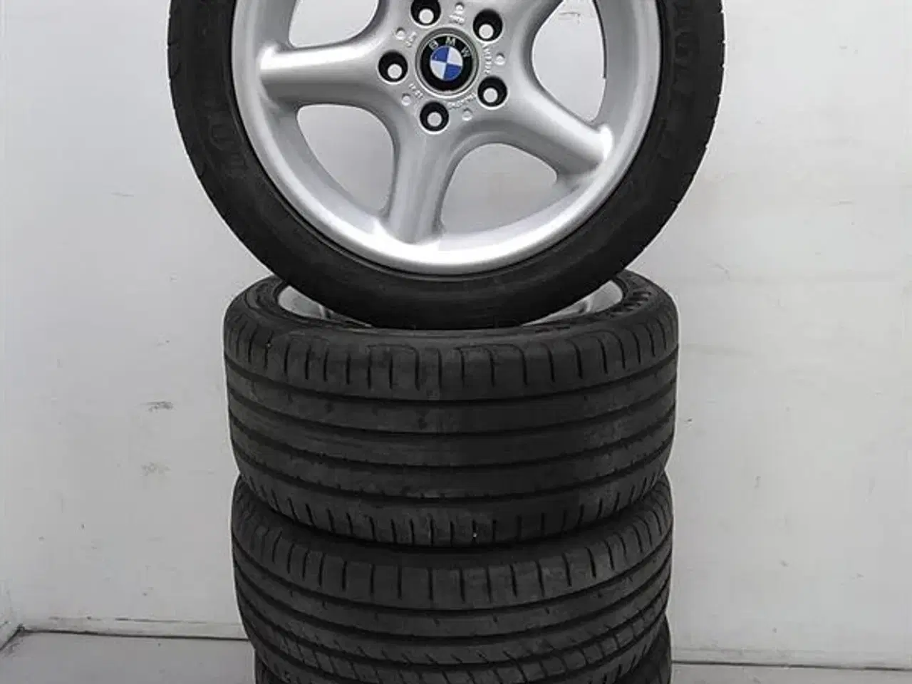 Billede 5 - 17" Org. BMW Alufælge Med Dæk "Rundspeichen Styling 18" E13662 BMW E36 Z3