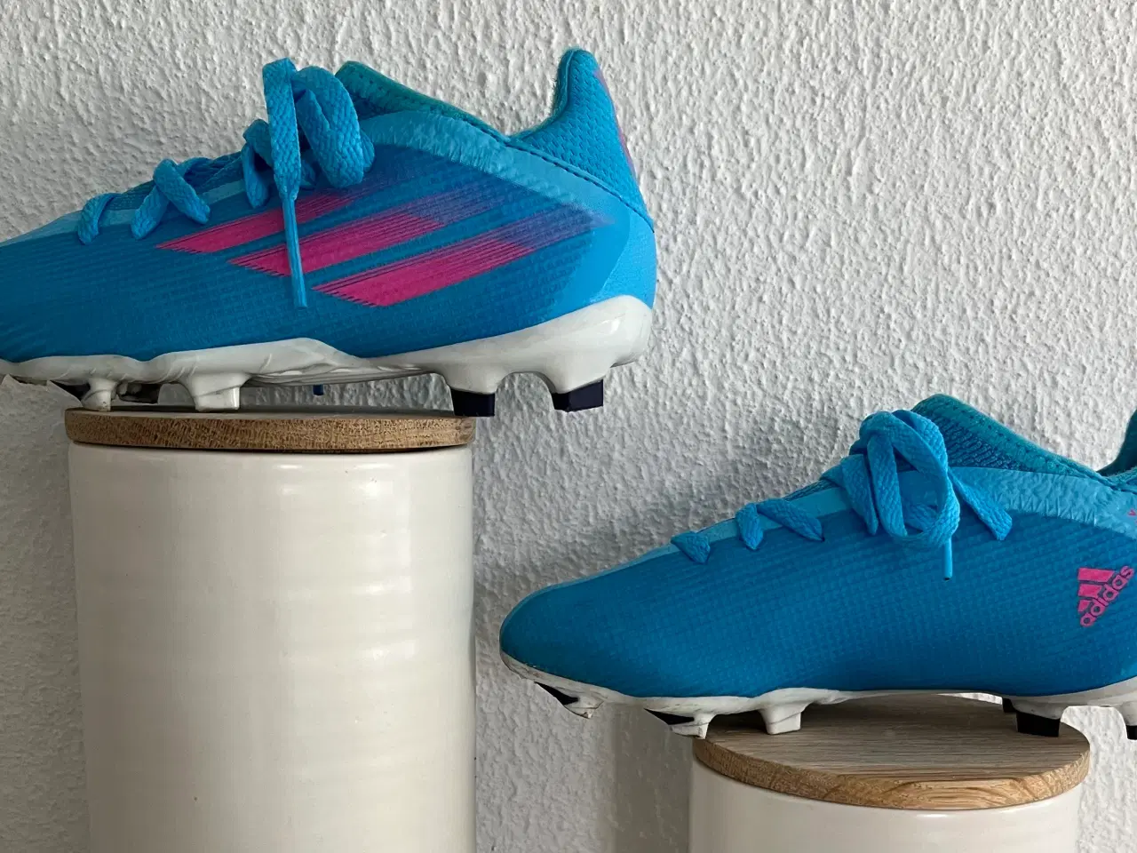 Billede 1 - Meget billige Adidas fodboldstøvler til børn