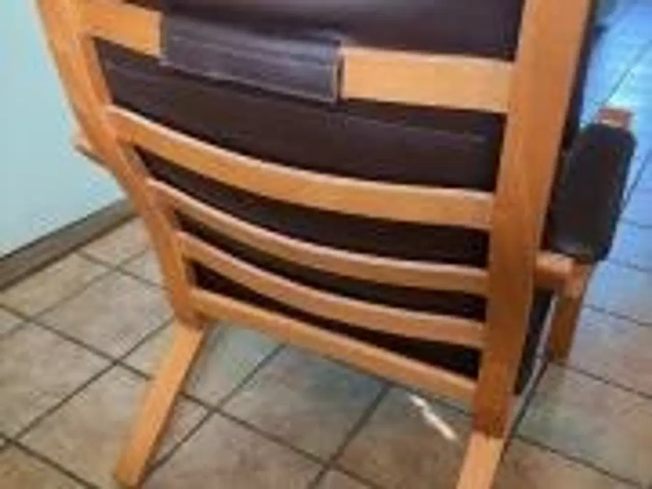 Billede 2 - Læder stol (Mogens Hansen) Sælges