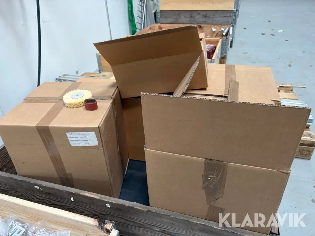 Billede 3 - Lot - mini slibebånd og børster - 1 palle