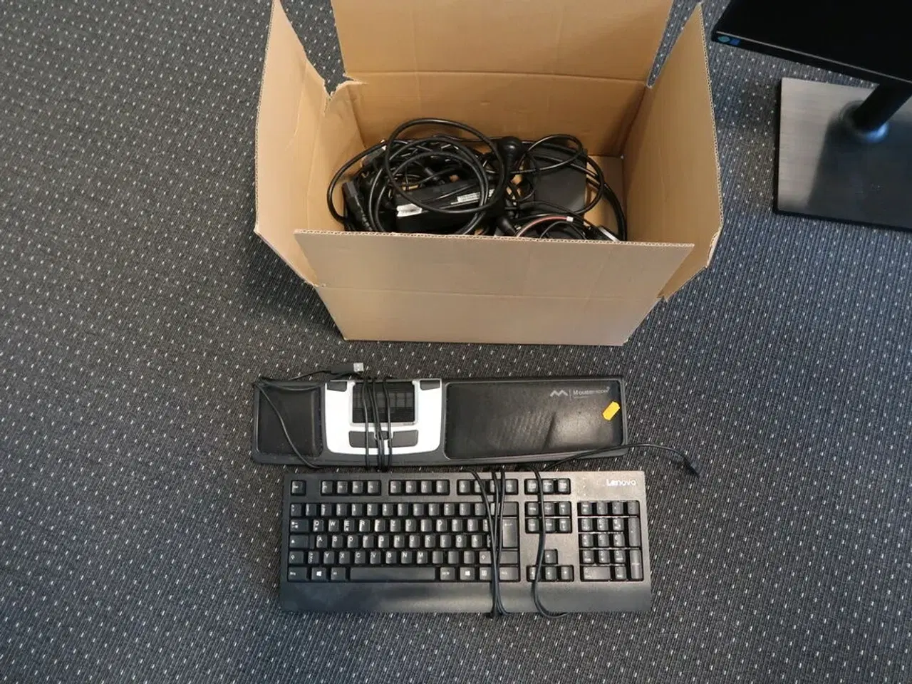 Billede 1 - Tastatur, rollermouse, dockingstation LENOVO samt headset JABRA