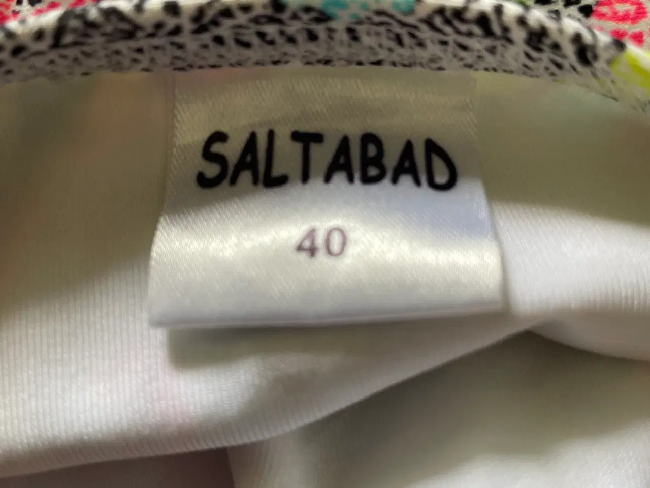 Billede 3 - Flot Saltabad bikini, flerfarvet