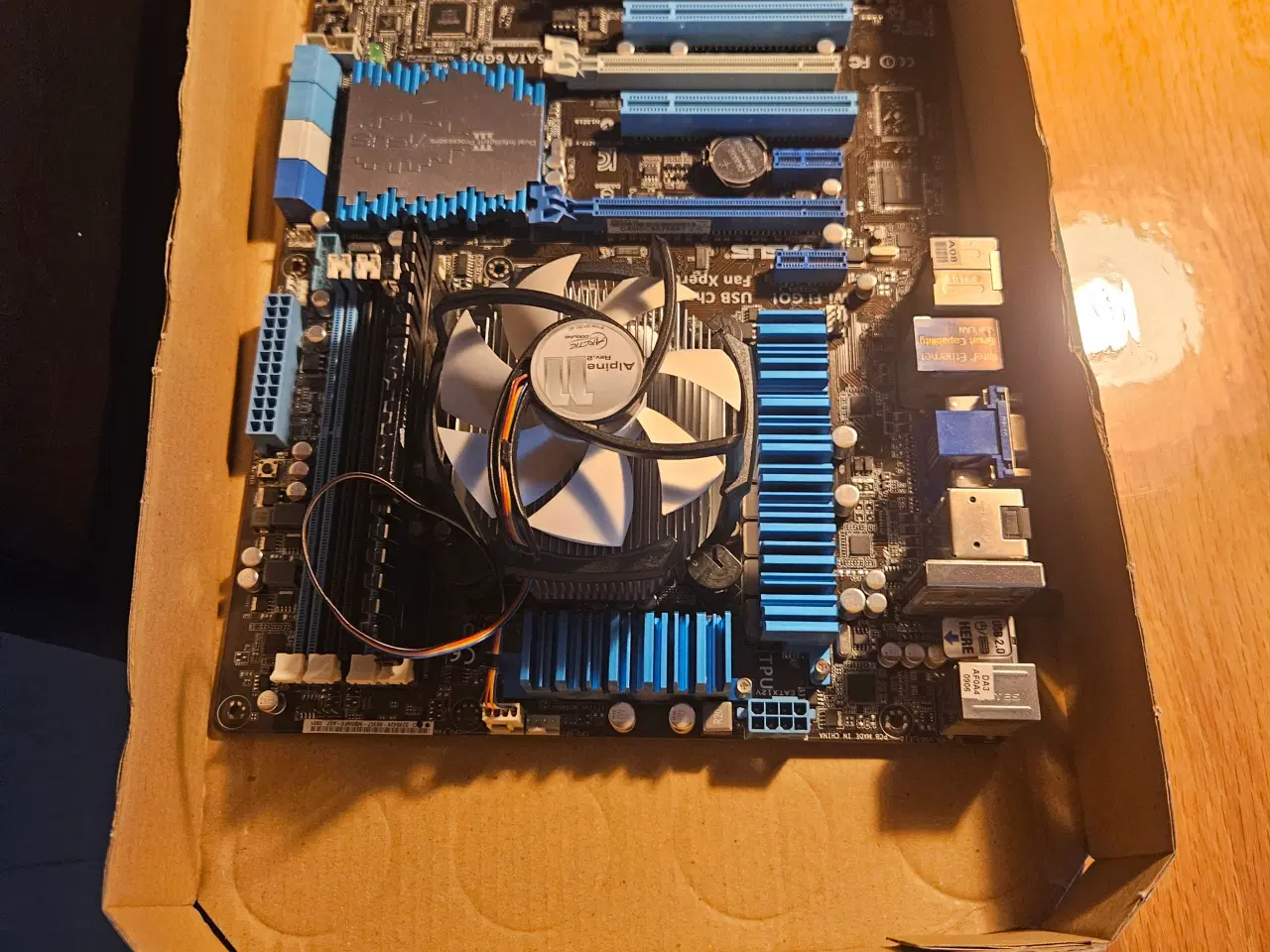 Billede 1 - Motherboard med cpu