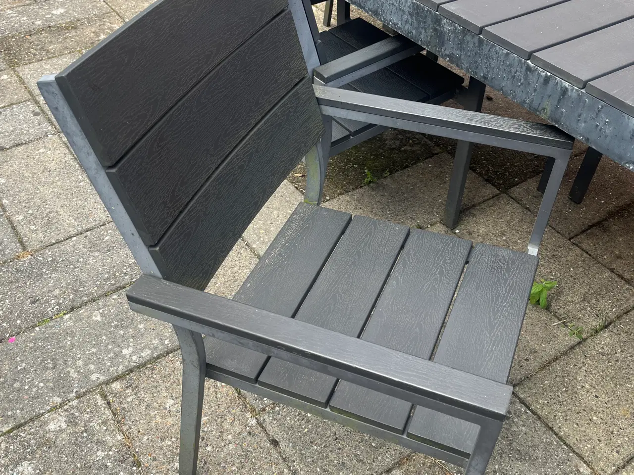 Billede 2 - Havebord med 12 stole 