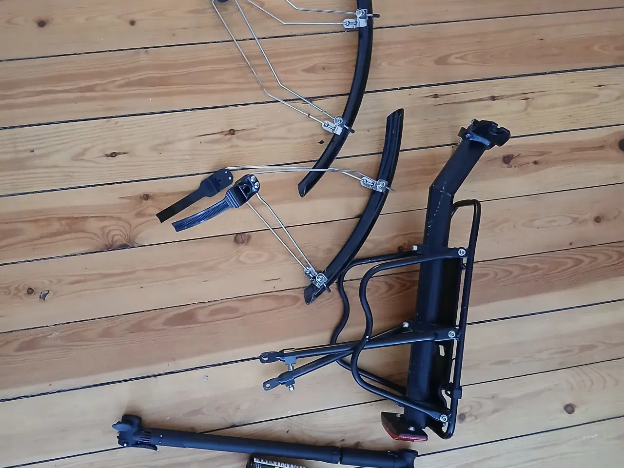 Billede 6 - 28" Cross cykel 14 gear 57 cm matsort +extraudstyr