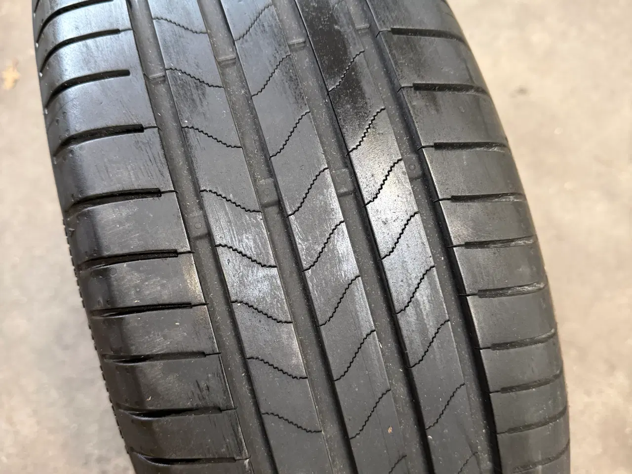 Billede 2 - Bridgestone sommerdæk sælges. 205/55-16. 2 stk.