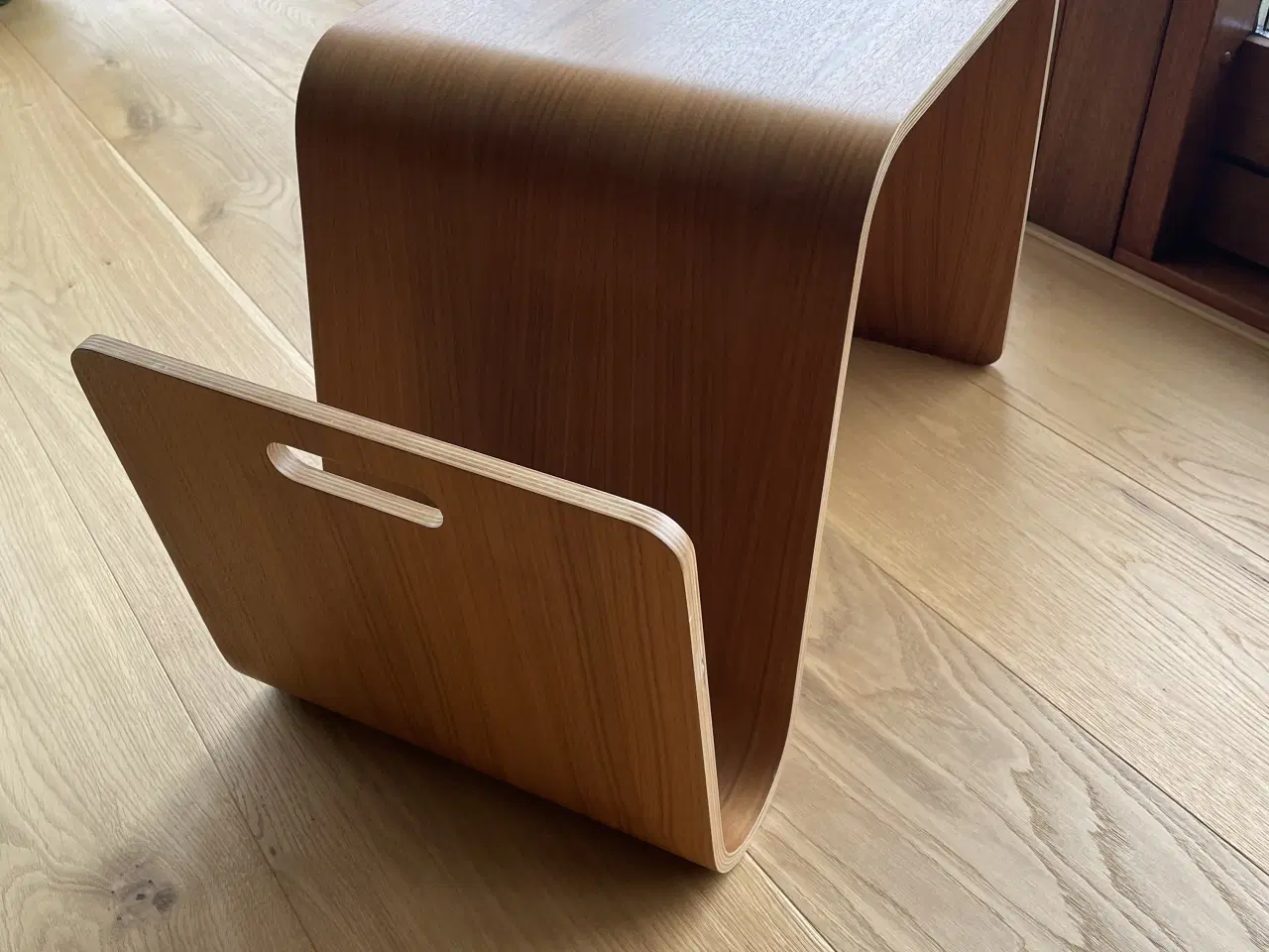 Billede 1 - Sidebord med avisholder