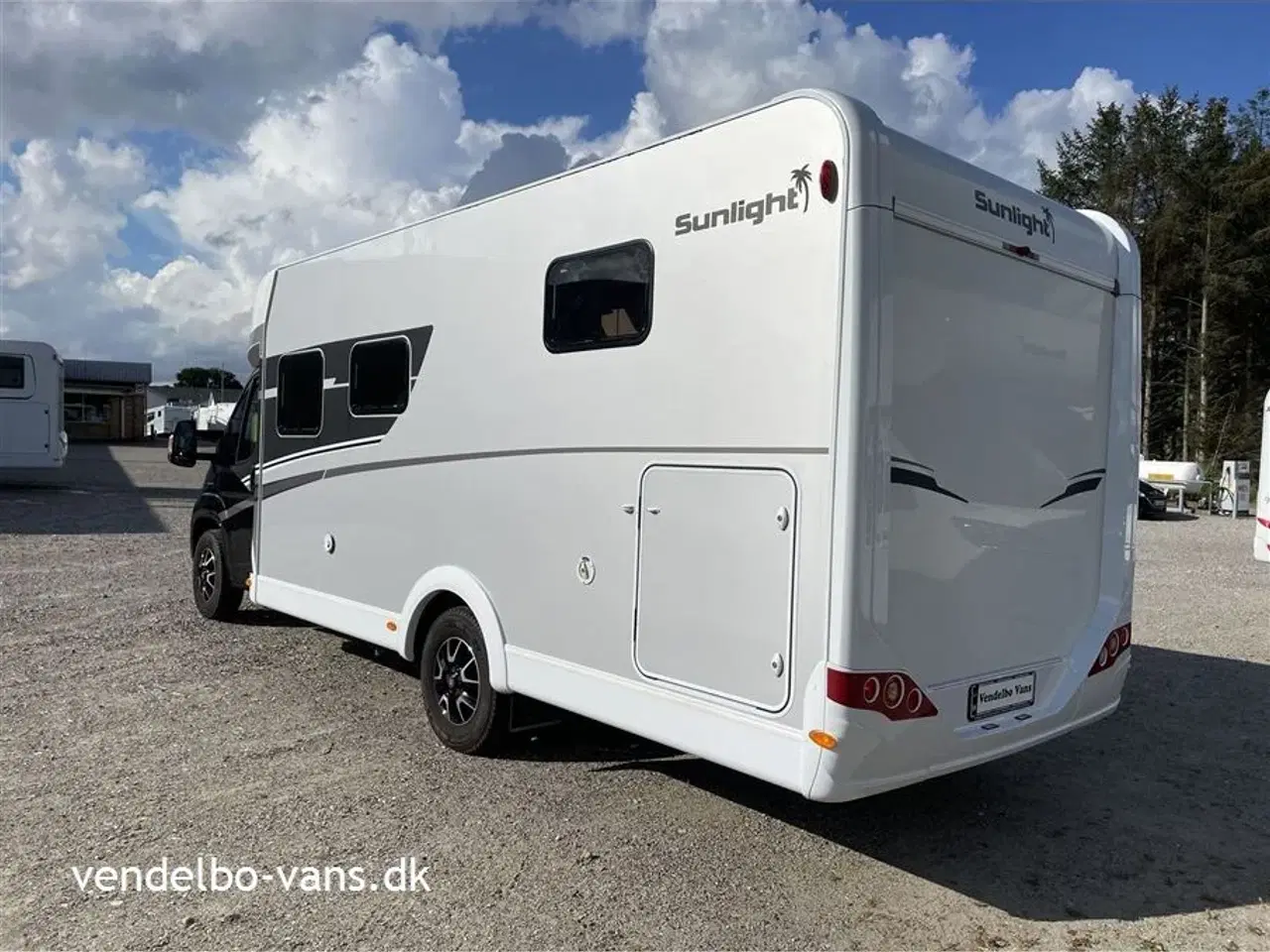Billede 2 - 2021 - SunLight T 68 Adventure Edition   Enkeltsenge og stor garage - BEMÆRK KM