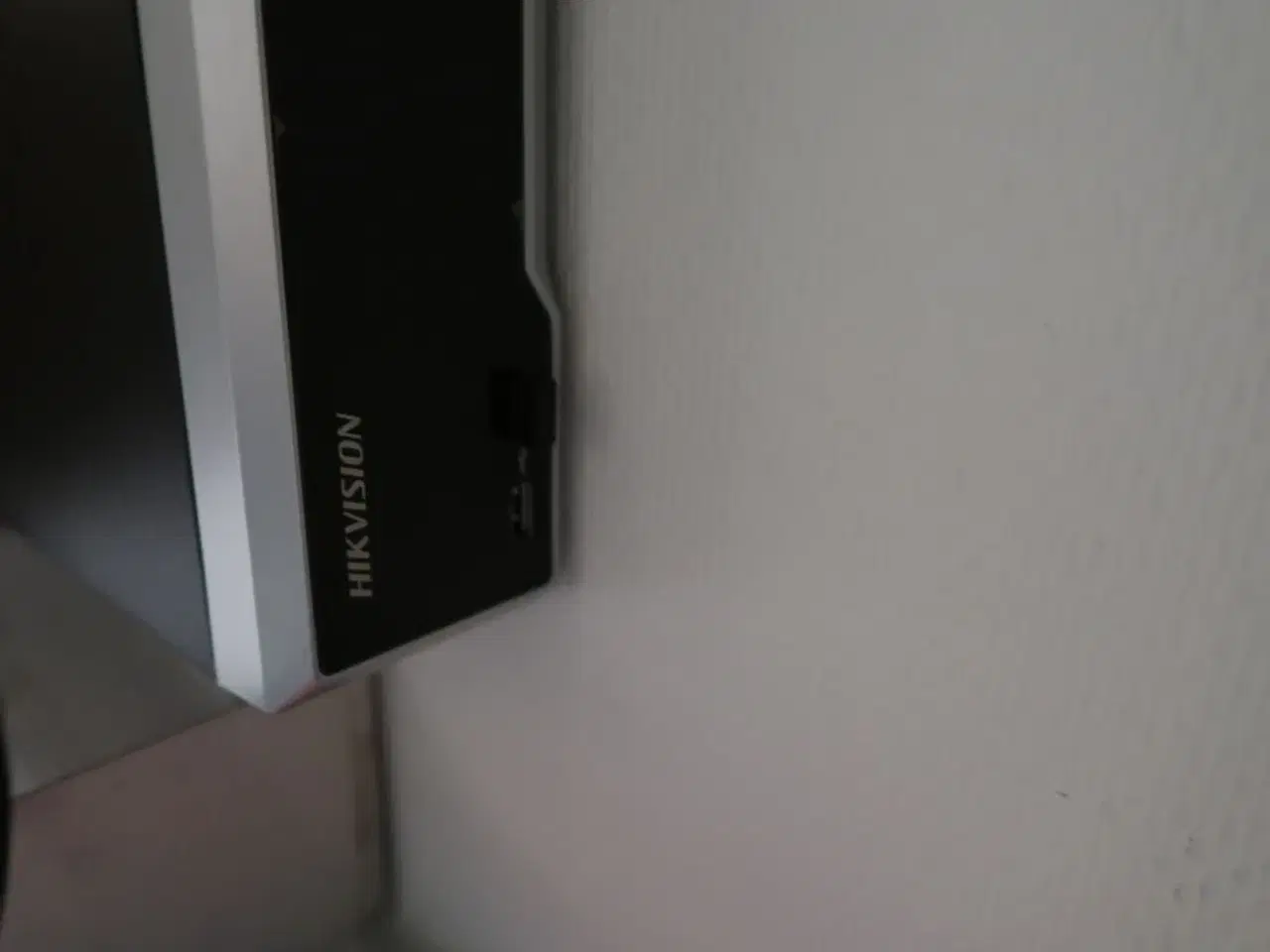 Billede 5 - Computer INTEL DC53427HYE samt harddisk HIKVISION